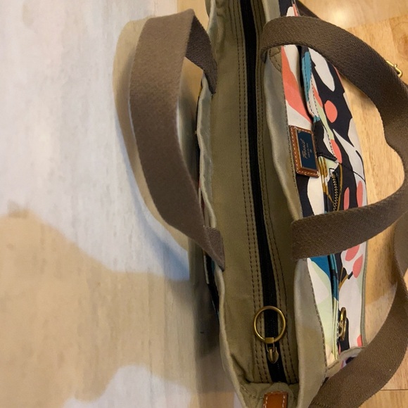 Fossil Multicolor Floral Print Canvas Weekender Bag. - Picture 5 of 16